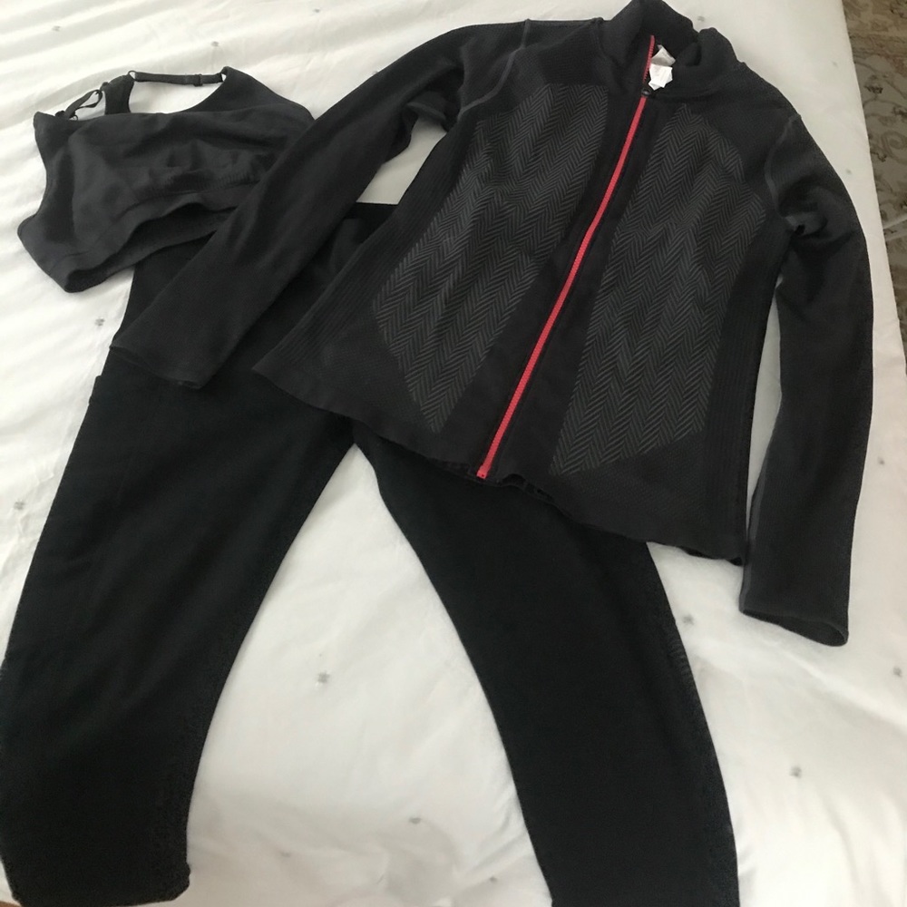 Fabletics workout yoga athletic clothes
